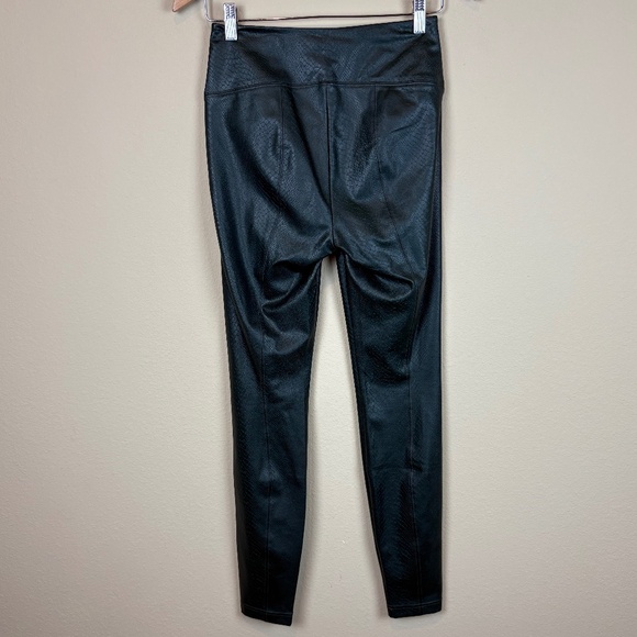 White House Black Market Runway Dark Green Faux Reptile Print Pull On Leggings - Picture 4 of 10